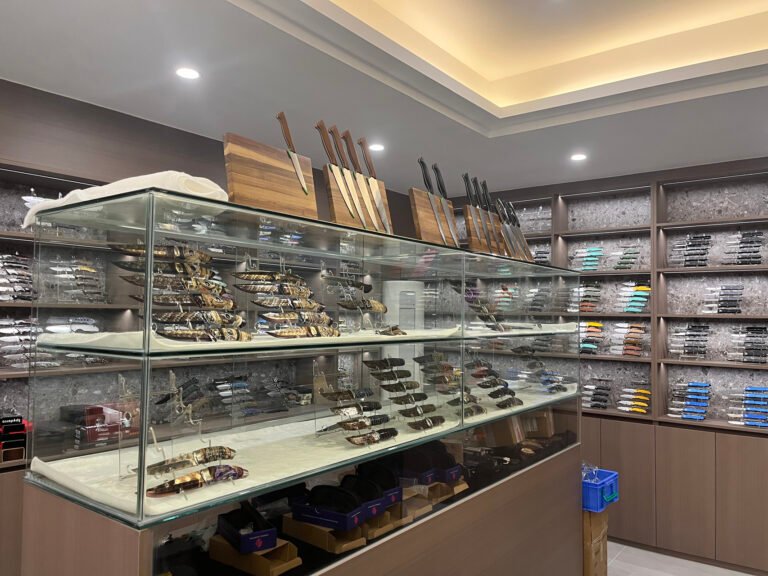 Knife Showroom 5